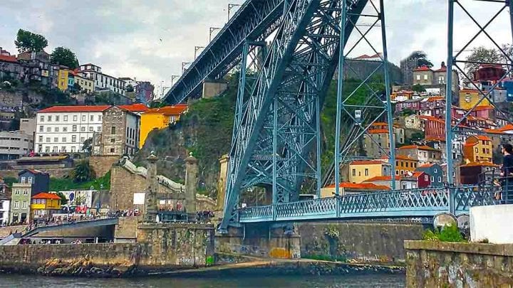 View of Porto and the D. Luiz Bridge, a key landmark in Porto and Aveiro private tour
